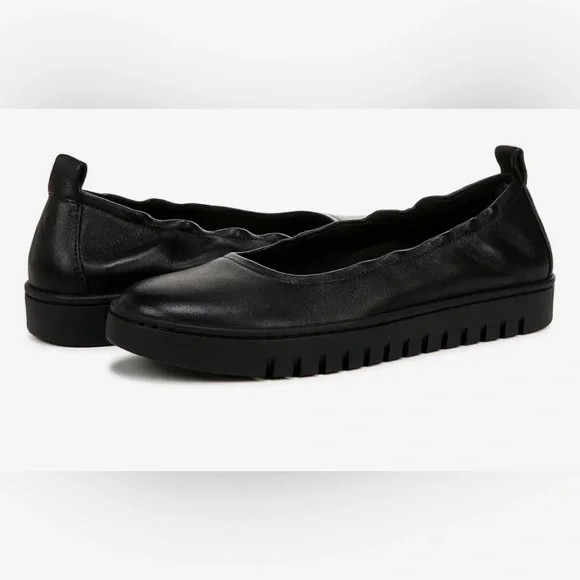 VIONIC
Uptown Ballet Slip-ons
8 - Picture 1 of 3